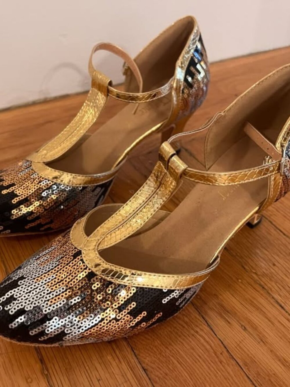 BRAND NEW Sequin Latin / Ballroom Dance Shoes (Size 8.5) – Never Worn!